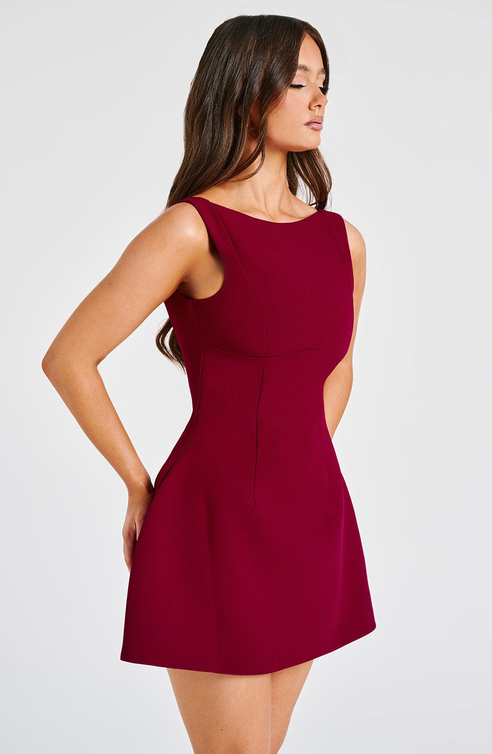 LILA BACKLESS MINI DRESS - WINE